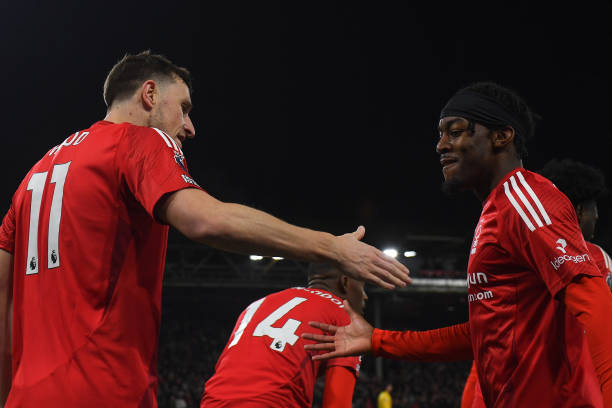 使他成为球 使他成为球